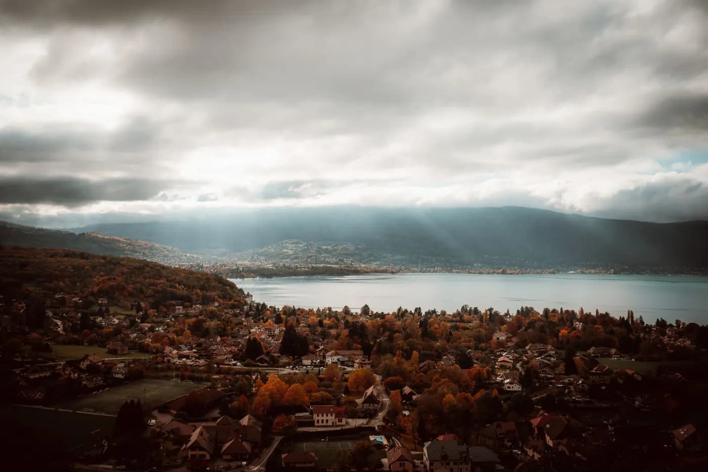 Parapente en tándem sobre el lago de Annecy