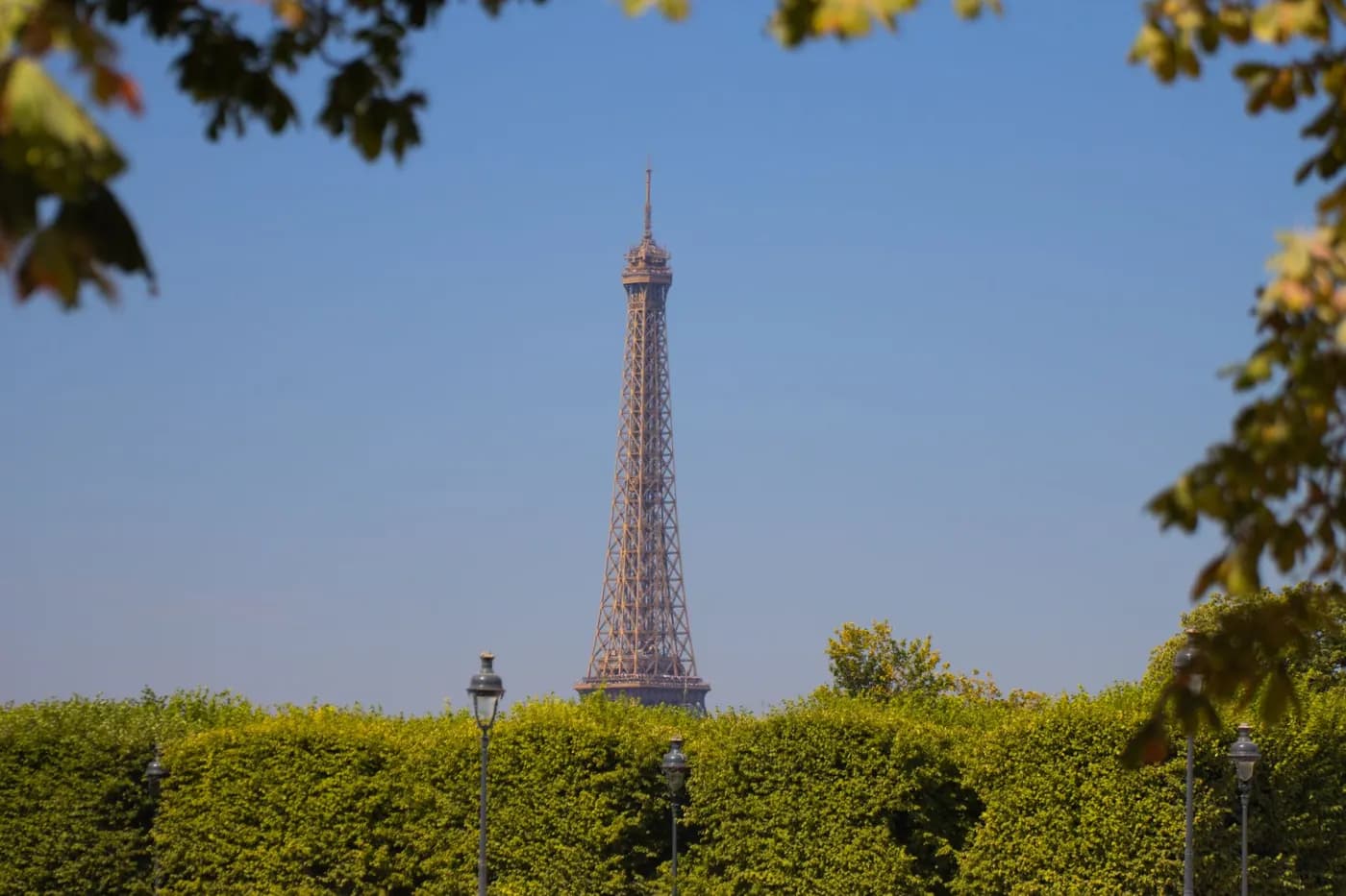 Jantar aos pés da Torre Eiffel