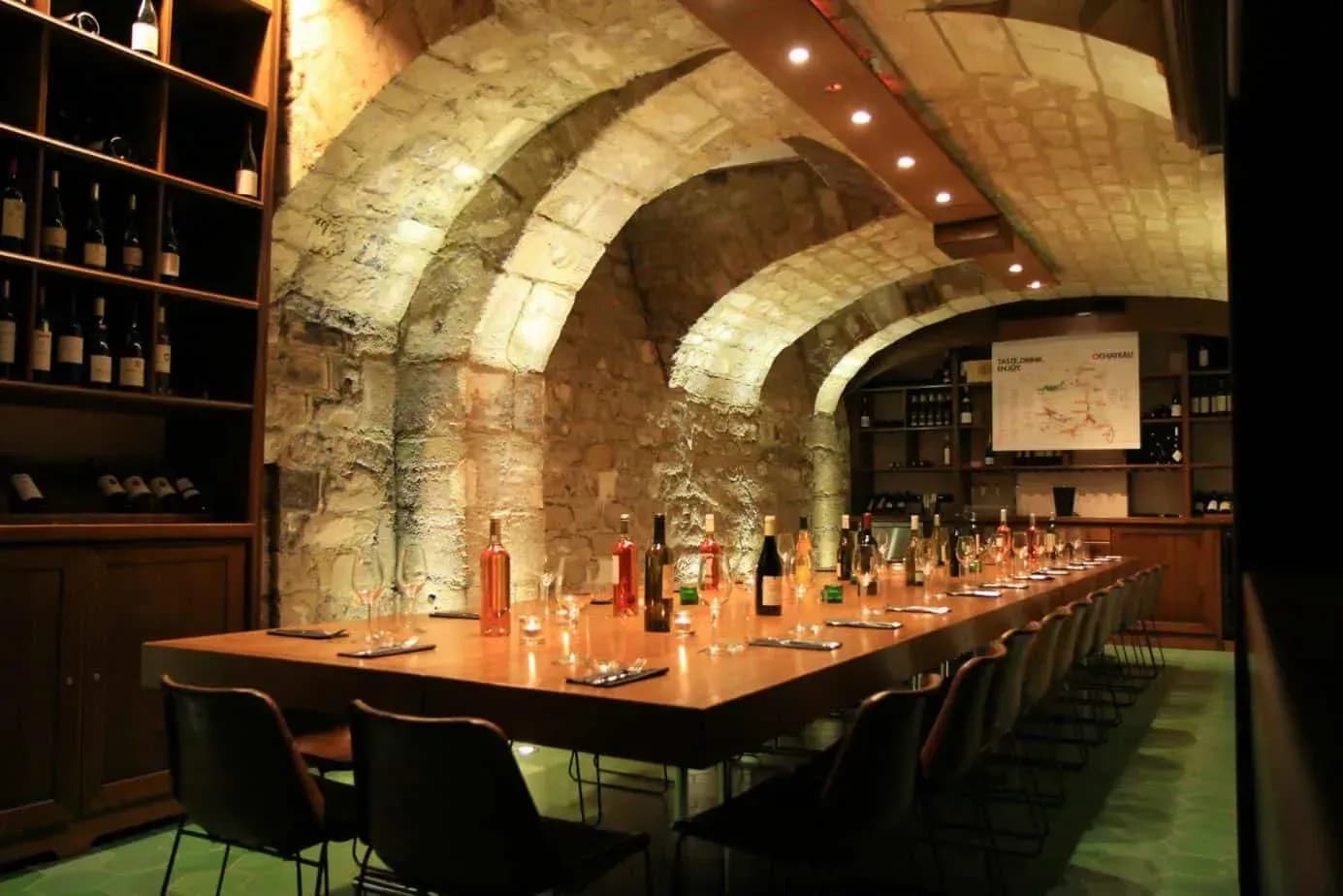 Vaulted Cellar, Rue Jean-Jacques Rousseau, main room view