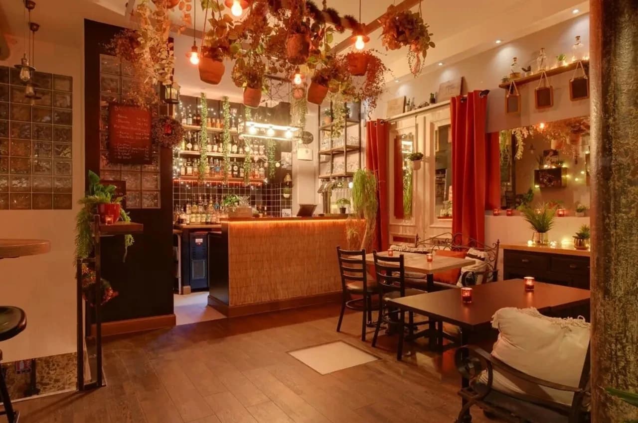 Les Imposteurs, characterful event venue for corporate events in Paris 11e, up to 20 guests
