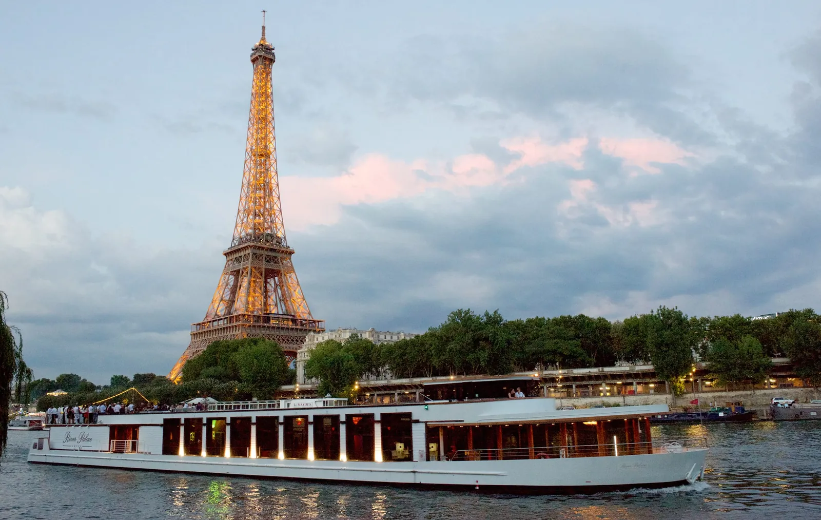 Bateau River Palace, restaurant pour dîners d'entreprise et événements privés – Paris 15e, Paris