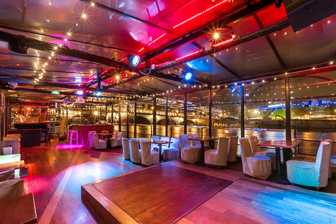 Le Kiosque Flottant, restaurant pour dîners d'entreprise et événements privés – Paris 13e, Paris – vue intérieure