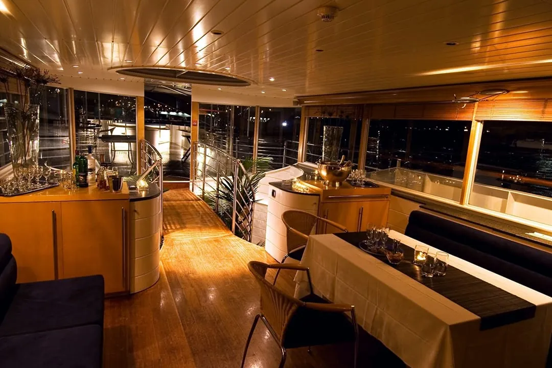 Yacht Joséphine, group dining and private event venue in Paris 16e, Paris – ambience