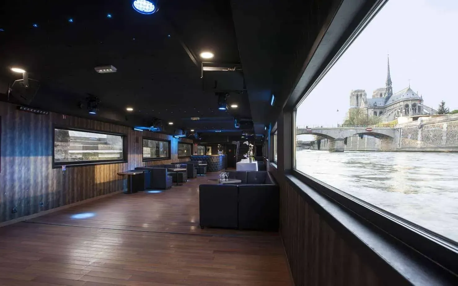 Art Deco Boat, Quai de la Tournelle : intérieur et ambiance, Paris 5e