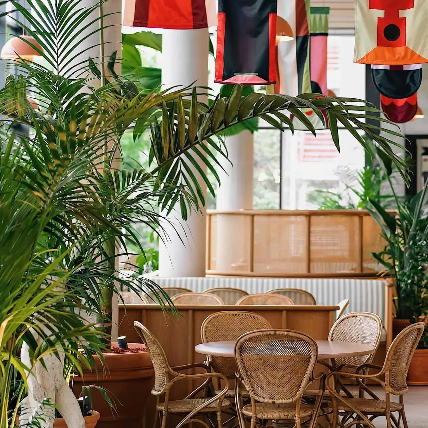 Art Deco Brasserie with Greenery: reception and seminar venue in Paris 4e