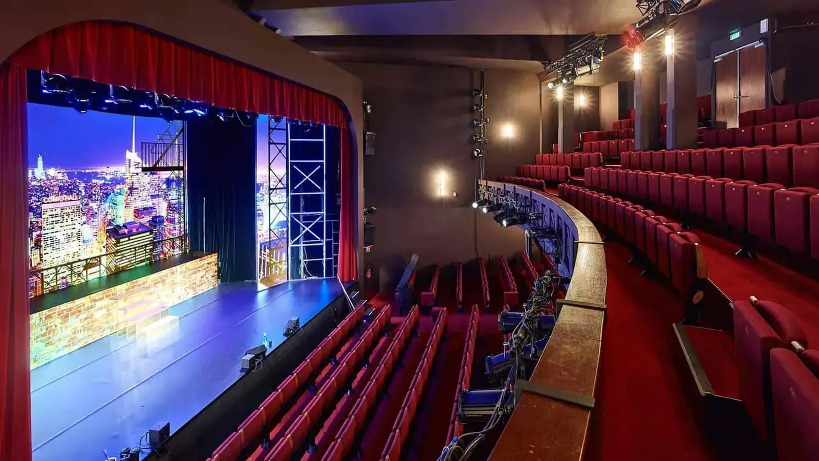 Auditorium, Square Rapp, unconventional event venue for corporate events in Paris 7e, up to 300 guests