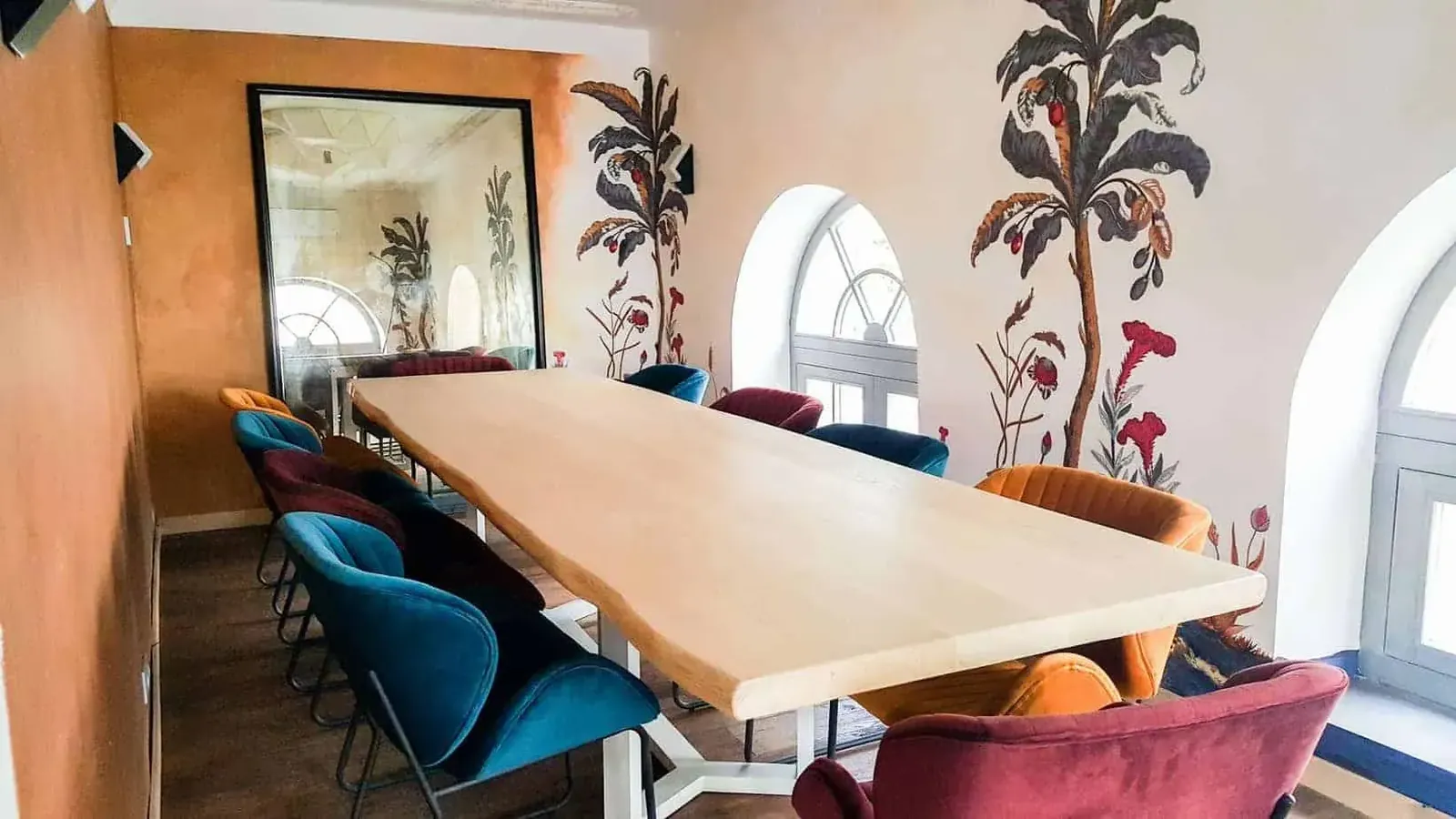 Botanical Murals Boardroom, Paris 14e, main room view