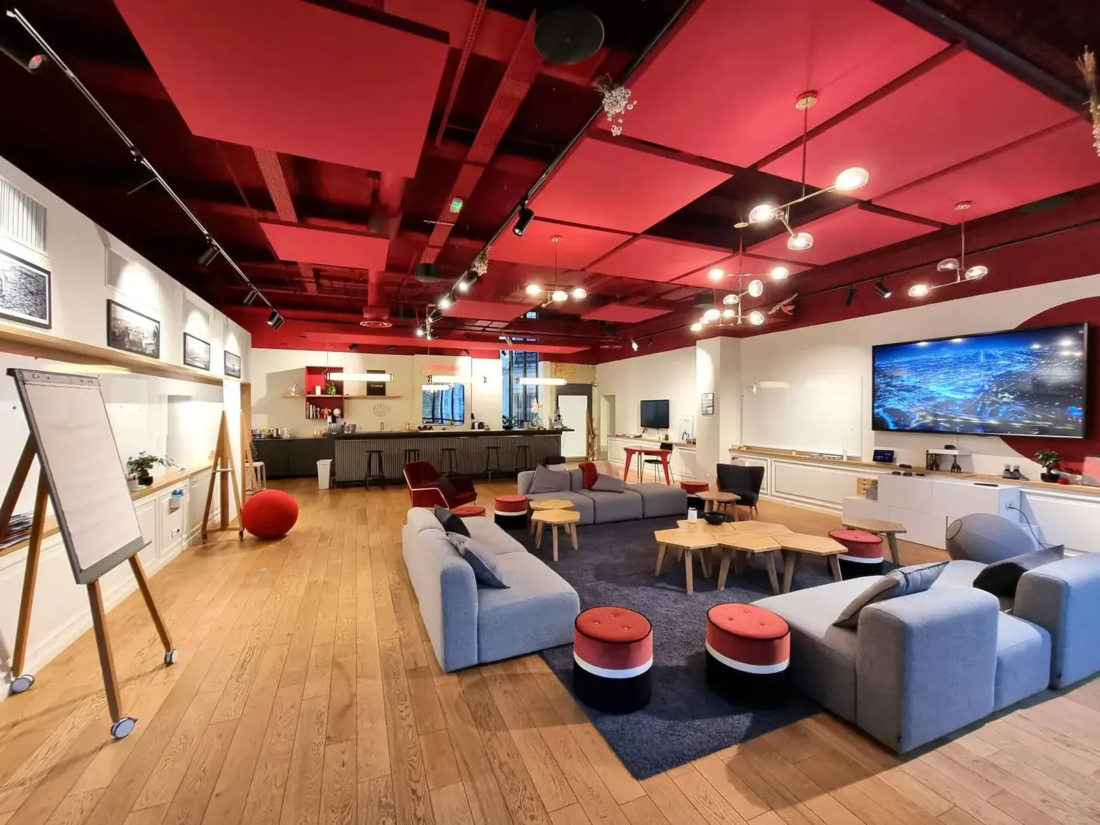 Contemporary Venue on Boulevard des Capucines: reception and seminar venue in Paris 2e