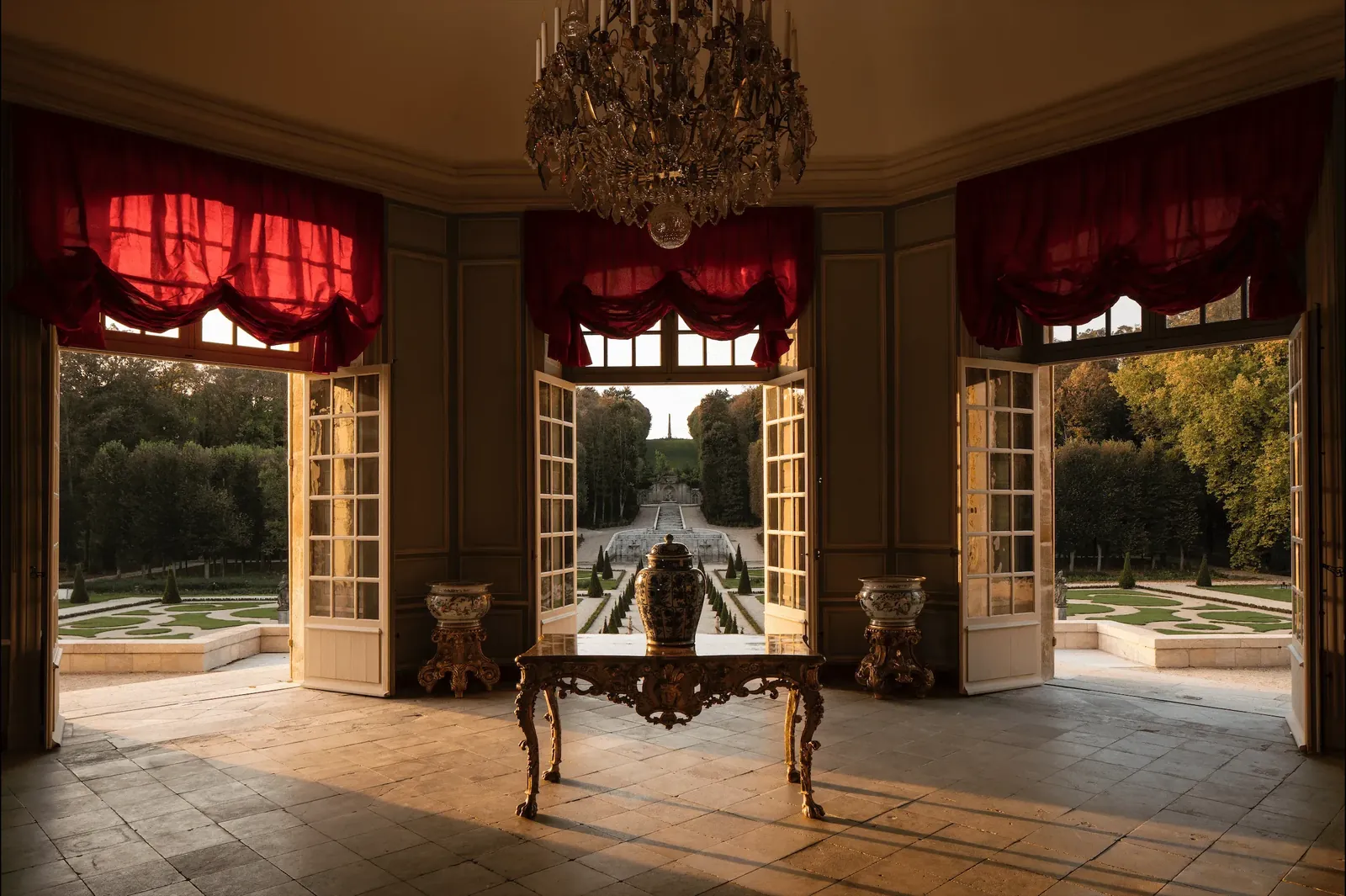 Château baroque aux lacs de Condécourt: interior and atmosphere, Condécourt (Val-d'Oise), Paris area