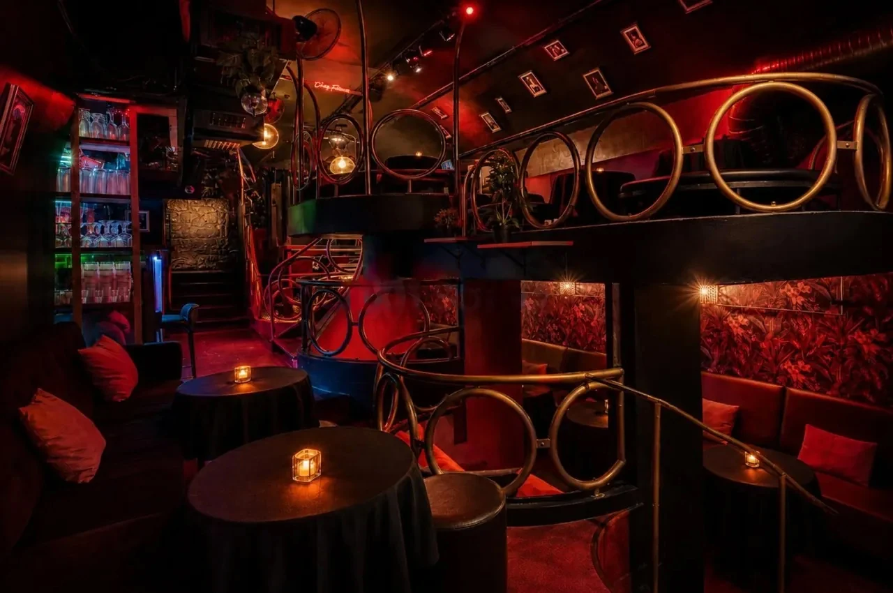 Chez Prince: interior and atmosphere, Paris 6e