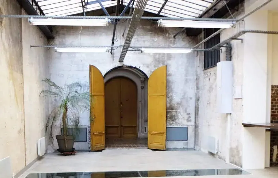 Ancien entrepôt industriel à verrière, Paris 3e: interior and atmosphere, Paris 3e