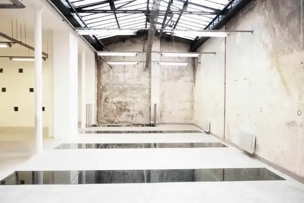 Industrial warehouse with skylight in Paris 3e