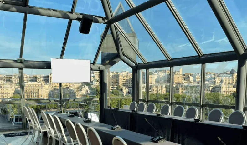 Atrium à toit de verre quai de Grenelle: reception and seminar venue in Paris 15e