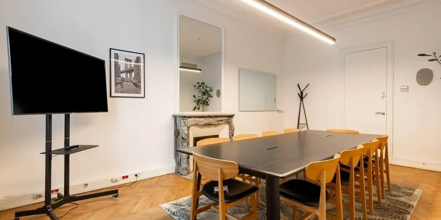 Haussmannian Venue With a Glass Roof: private hire event space in Paris 8e