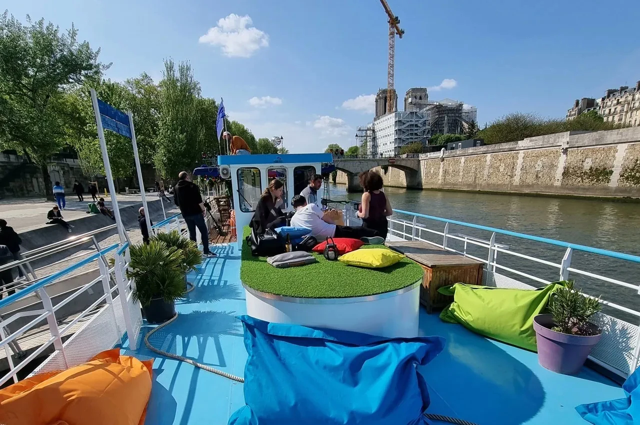 La Guinguette Pirate: interior and atmosphere, Paris 13