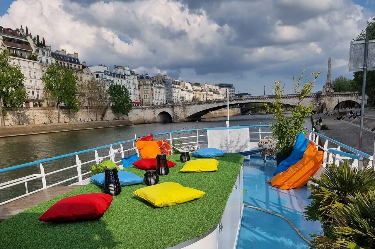 La Guinguette Pirate, riverside event venue for corporate events in Paris 13, up to 200 guests