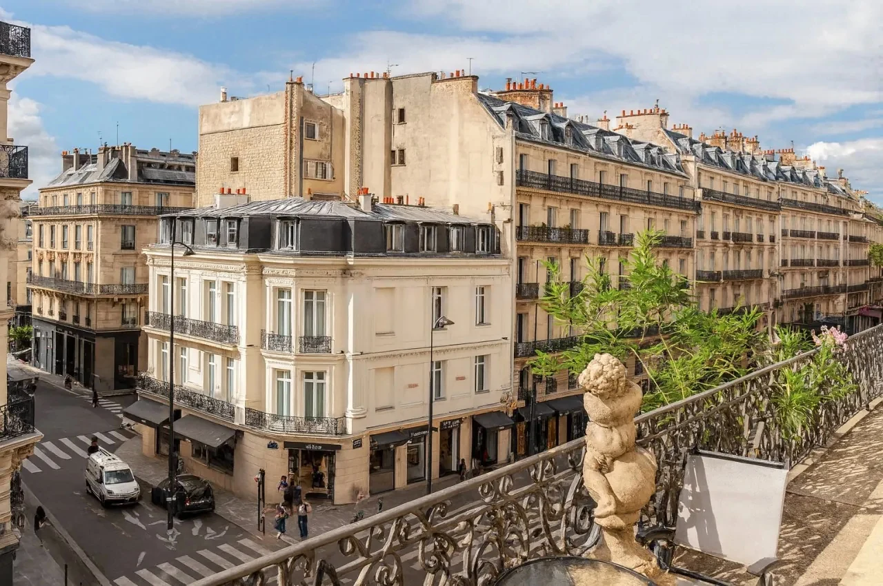 Le Loft Triangle d'Or Champs-Élysées, lieu événementiel de prestige pour événements d'entreprise à Paris 8, jusqu'à 60 invités