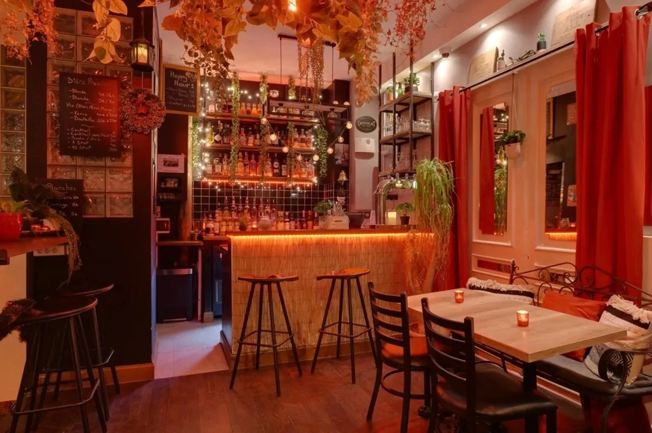 Les Imposteurs: interior and atmosphere, Paris 11e