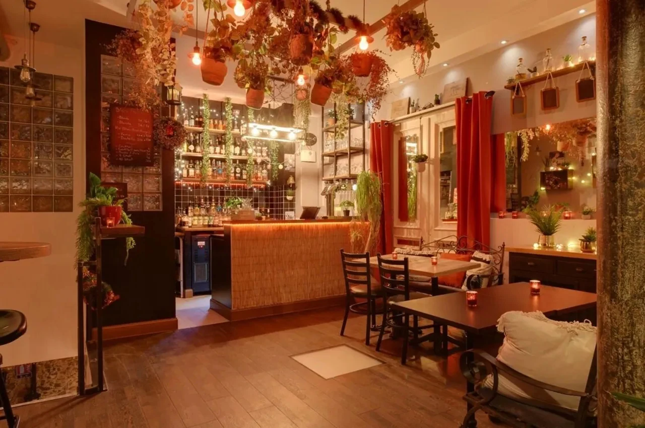 Les Imposteurs, characterful event venue for corporate events in Paris 11e, up to 20 guests