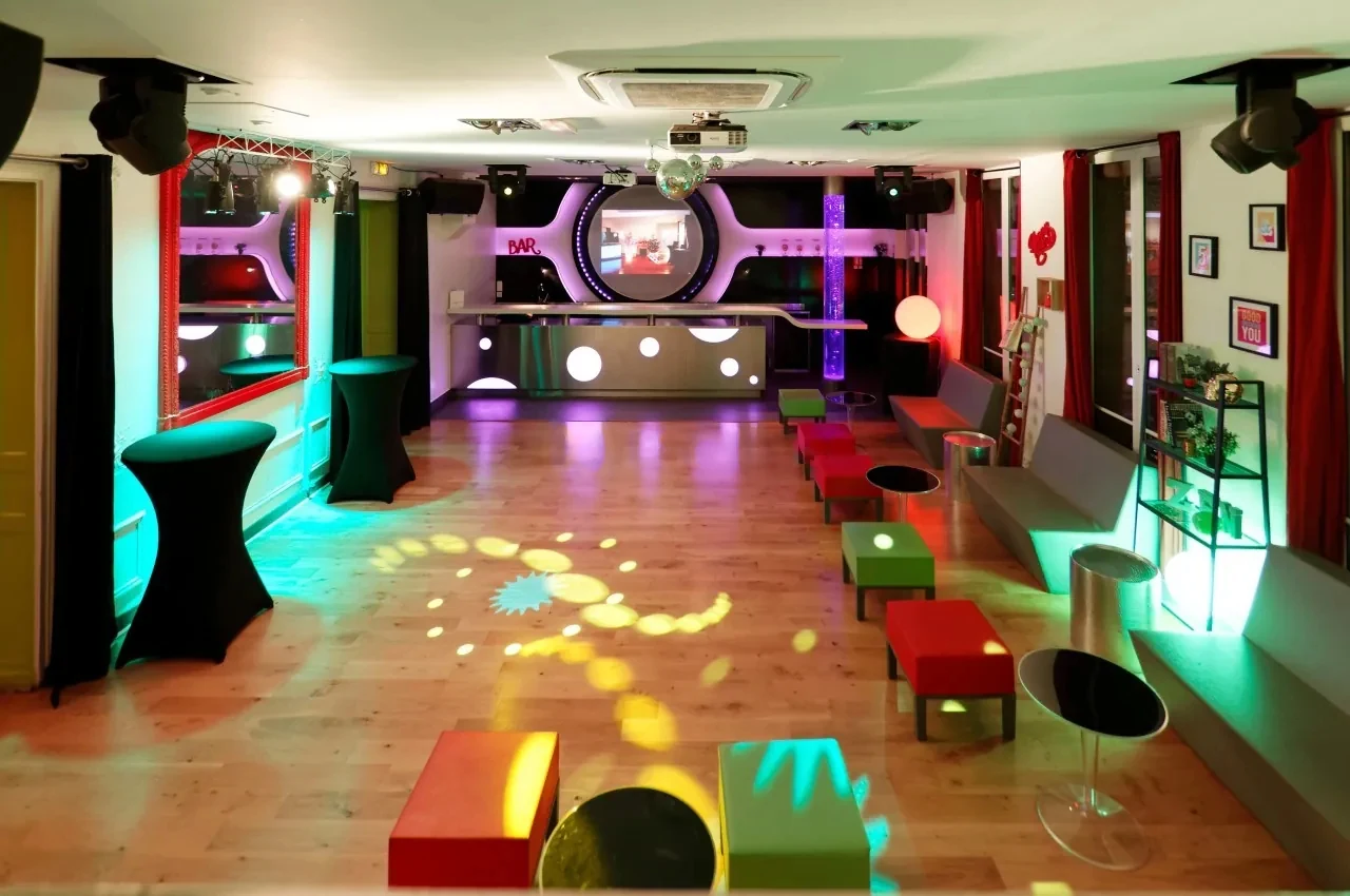 Les Salons Parisiens: reception and seminar venue in Paris 9
