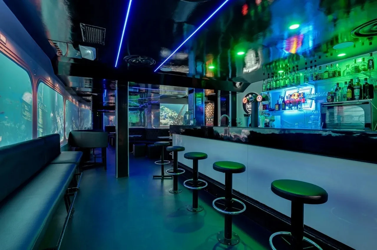 Merry: interior and atmosphere, Paris 1er