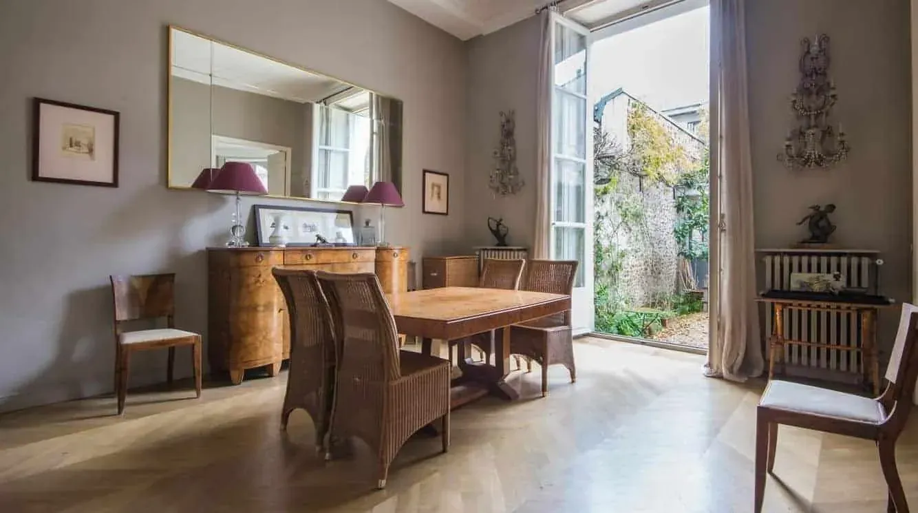 Neoclassical Mansion With Private Garden: private hire event space in Paris 10e