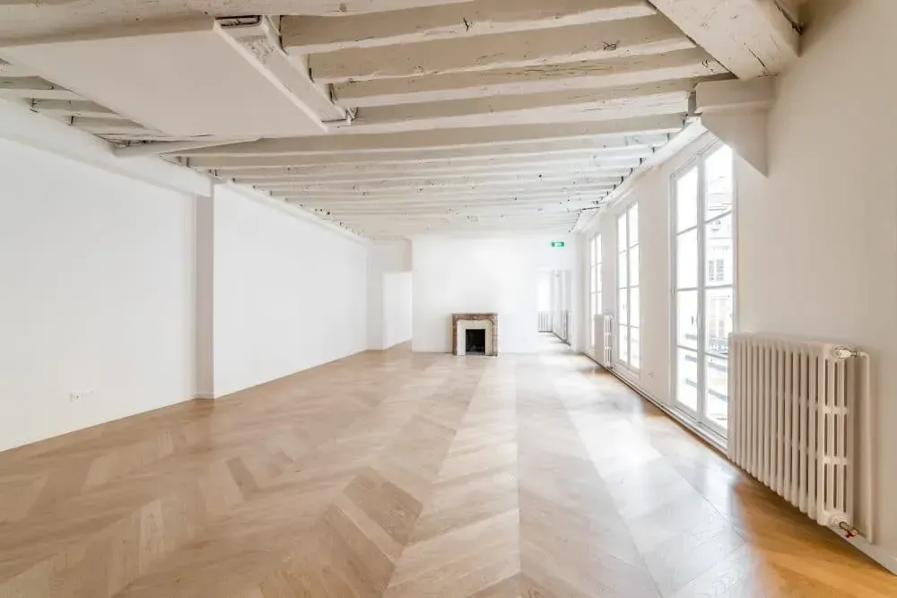 Open-Plan Loft near Faubourg Saint-Honoré: reception and seminar venue in Paris 8e
