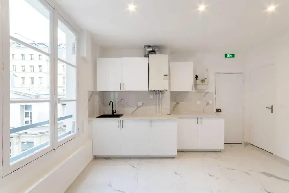 Open-Plan Loft near Faubourg Saint-Honoré: reception and seminar venue in Paris 8e