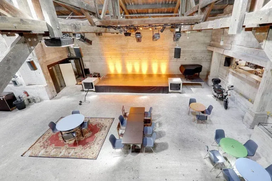 Raw Industrial Hall, Montreuil, lieu événementiel atypique pour événements d'entreprise à Montreuil (Seine-Saint-Denis), Paris area, jusqu'à 120 invités