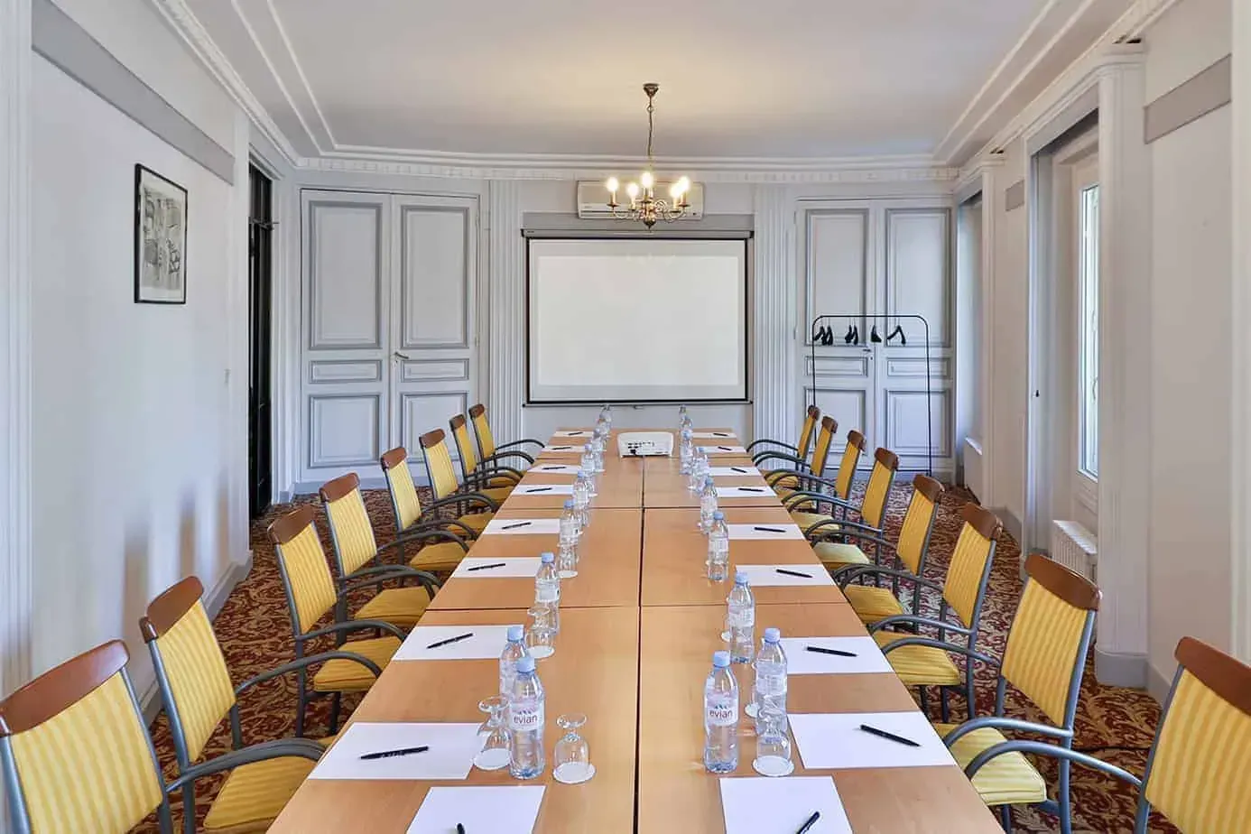 Salle de réunion dans un immeuble du XIXe siècle, Paris 1er : lieu de réception et de séminaire à Paris 1er