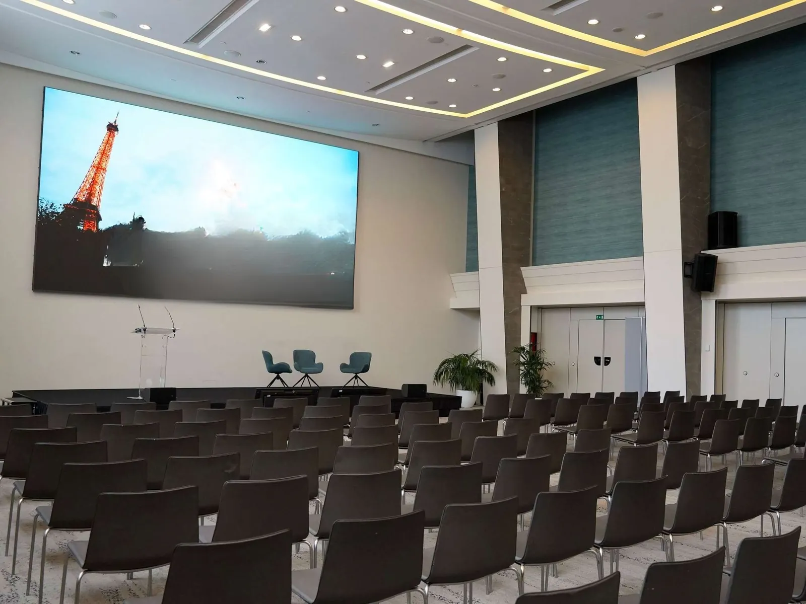 Auditorium contemporain, avenue de Suffren, Paris 15e : lieu de réception et de séminaire à Paris 15e