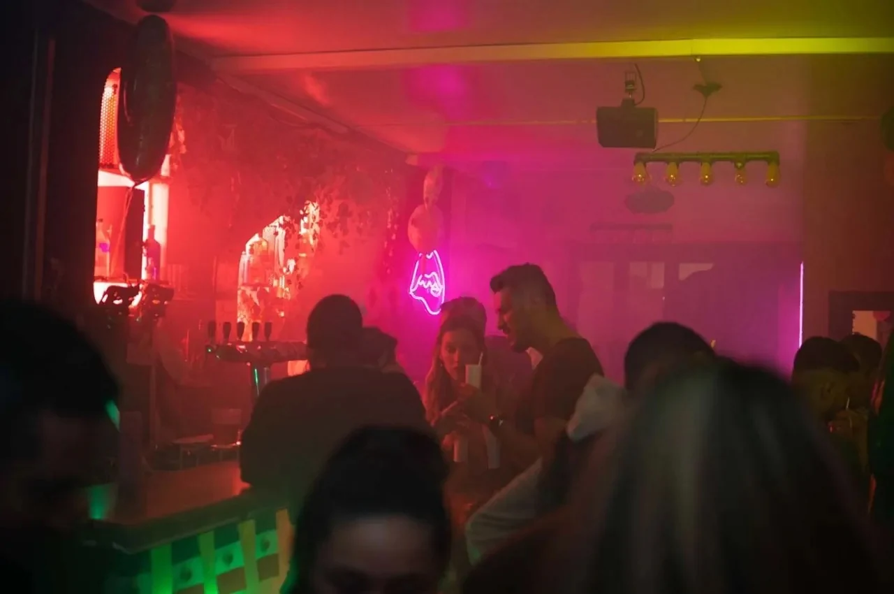 The J'club: interior and atmosphere, Paris 11e