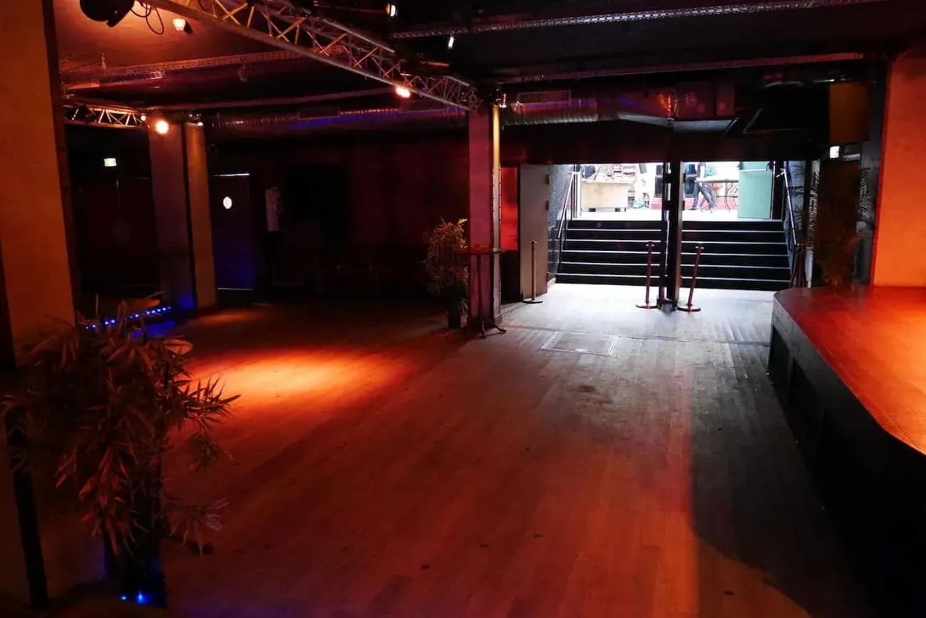 Underground Hall, Rue Boyer: reception and seminar venue in Paris 20e