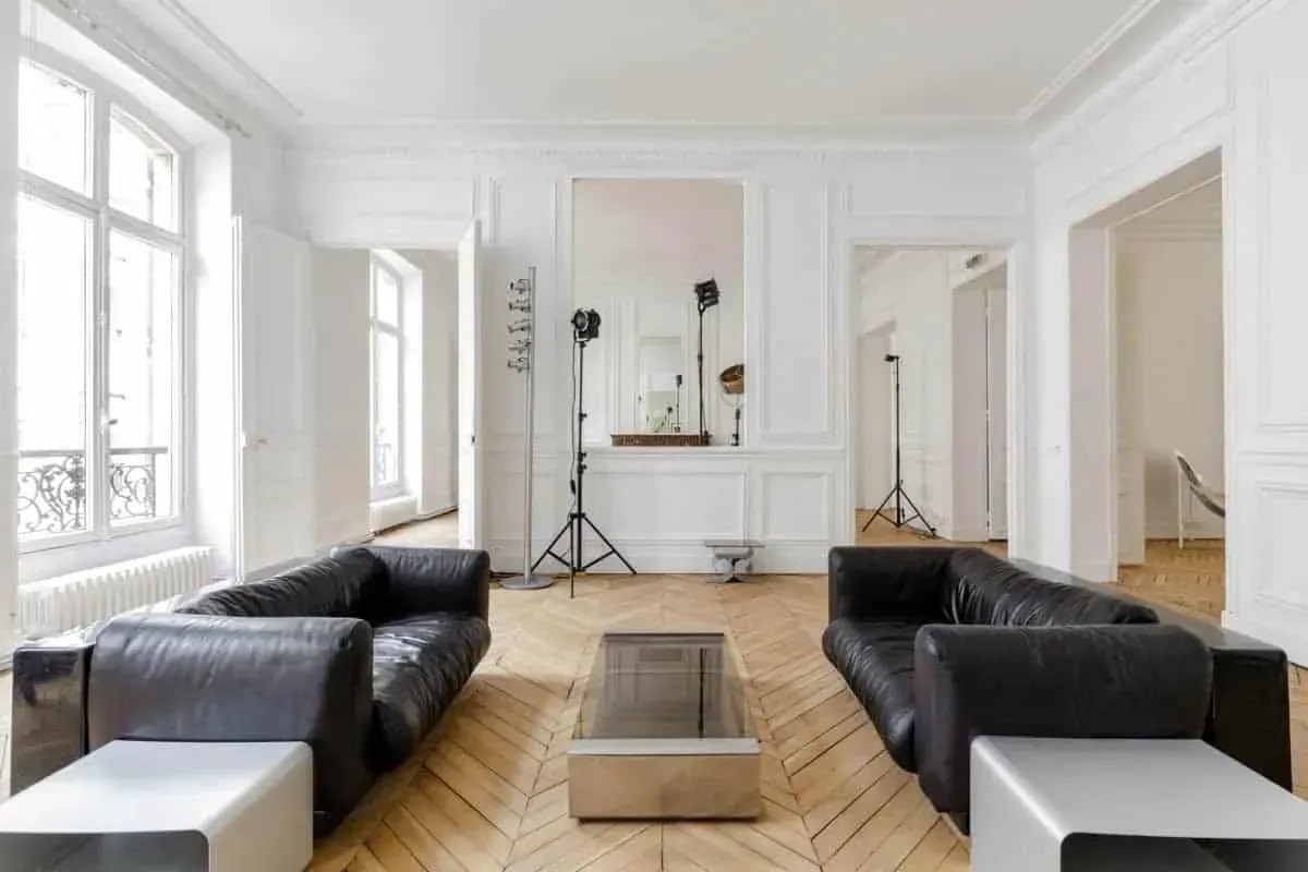 Enfilade de salons blancs, Paris 8e: interior and atmosphere, Paris 8e